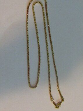 Classic Vintage Signed MONET Gold Tone Chain Necklace – 18” Box Link
